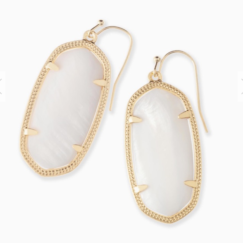 Kendra Scott Elle Gold Drop Earring in White Pearl